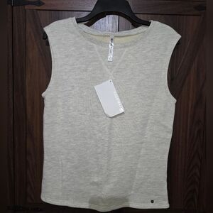 NWT Fabletics "Anne Top" Muscle Tee Size Small